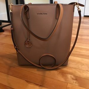Large Michael Kors Hayley Tote