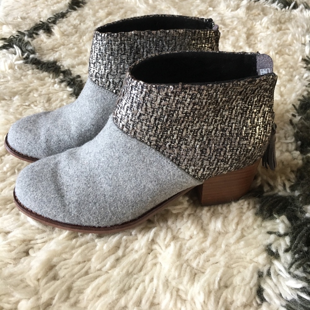 Toms Leila metallic Boucle grey bootie