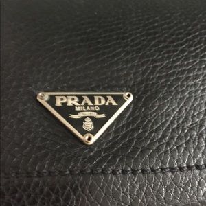 prada Bags - Prada AUTHENTIC bag prada Bags - Prada AUTHENTIC bag