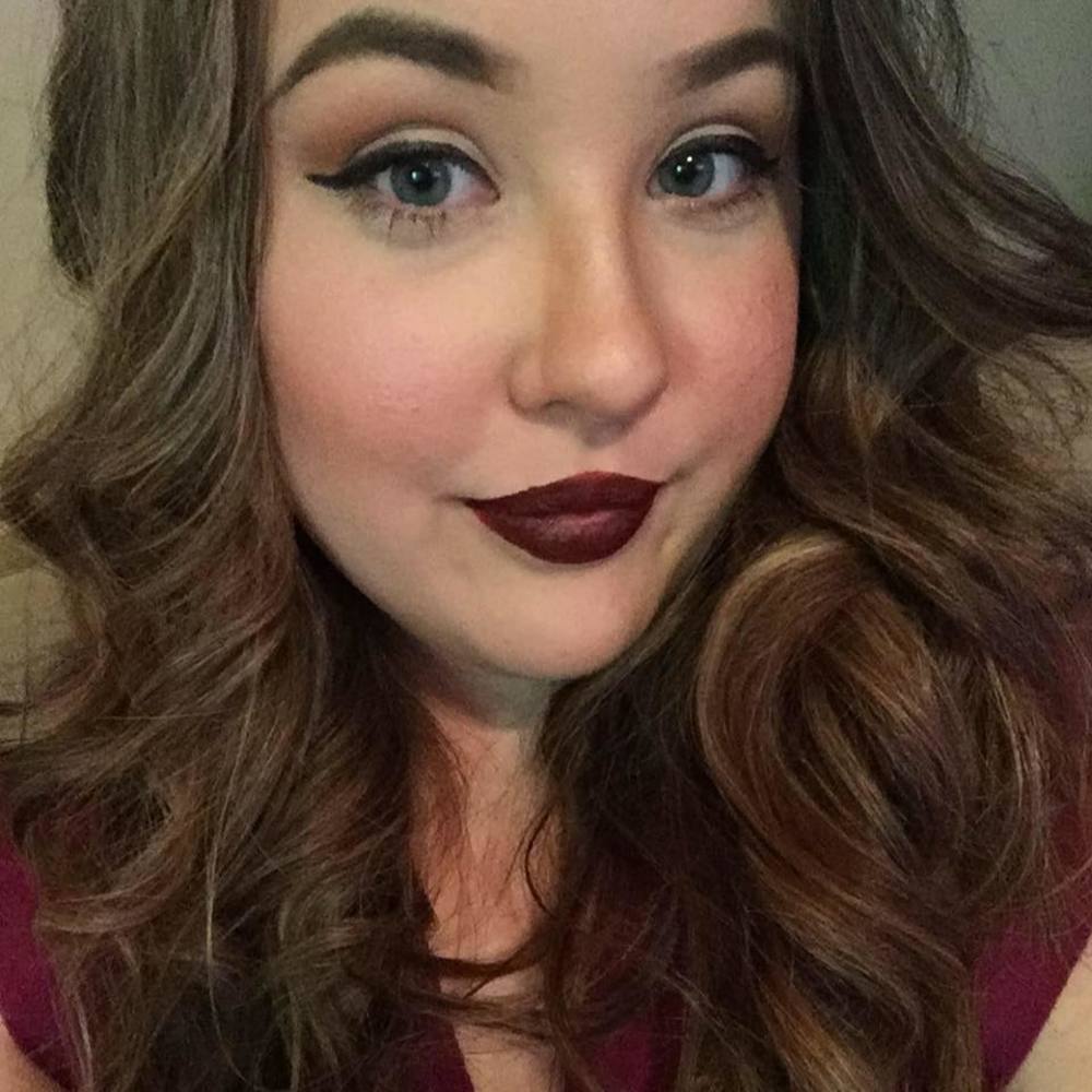 Meet your Posher, Olivia