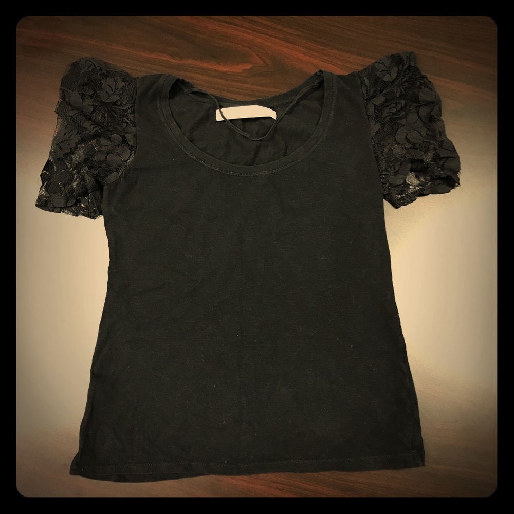 Zara lace sleeve black top