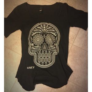 • Obey Propaganda Skull Baseball Tee •
