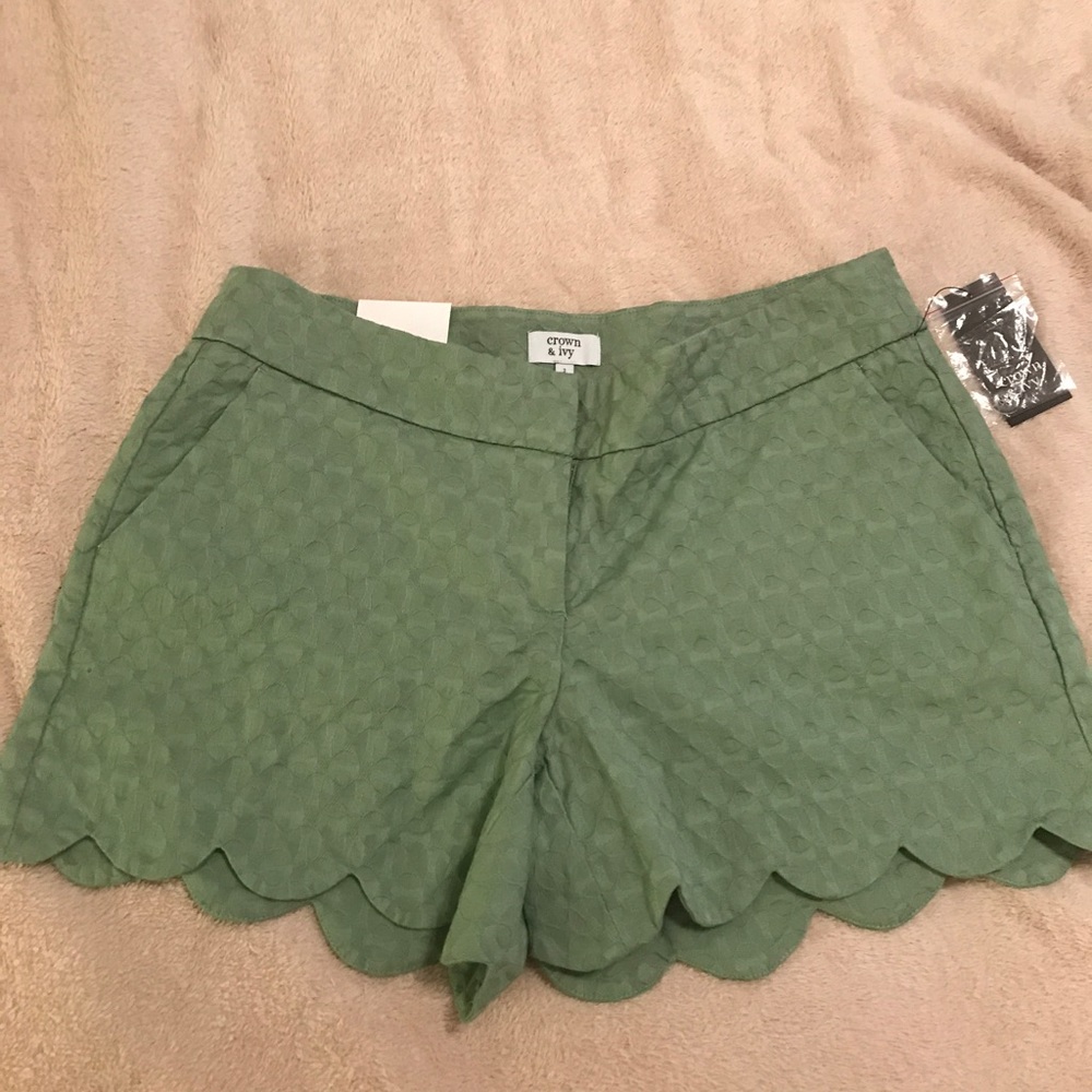NWT crown & ivy shorts