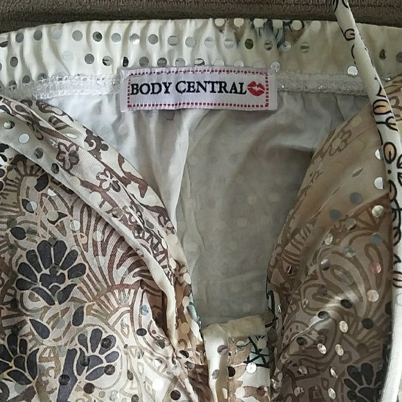 Dress - Picture 3 of 4