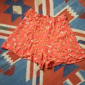 Flowey floral shorts
