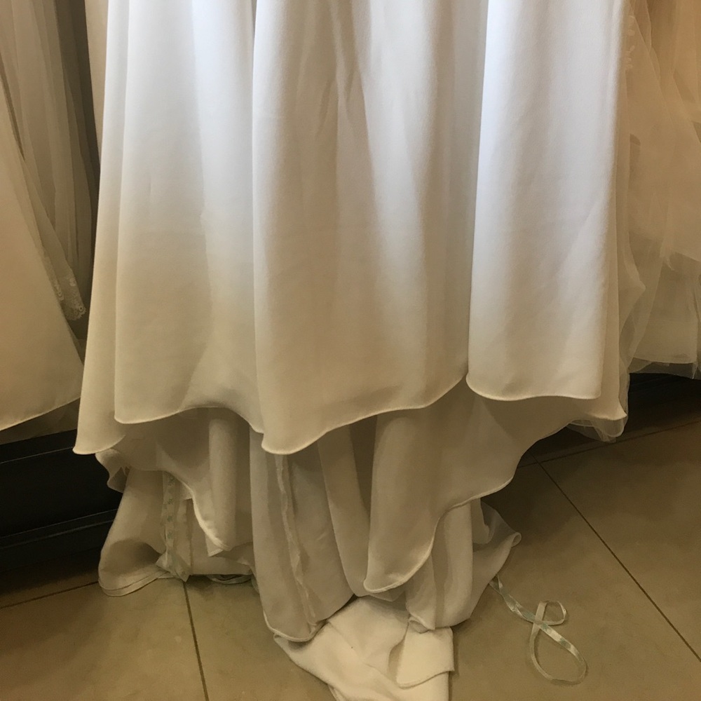Enzoani Janine gown - Picture 3 of 8