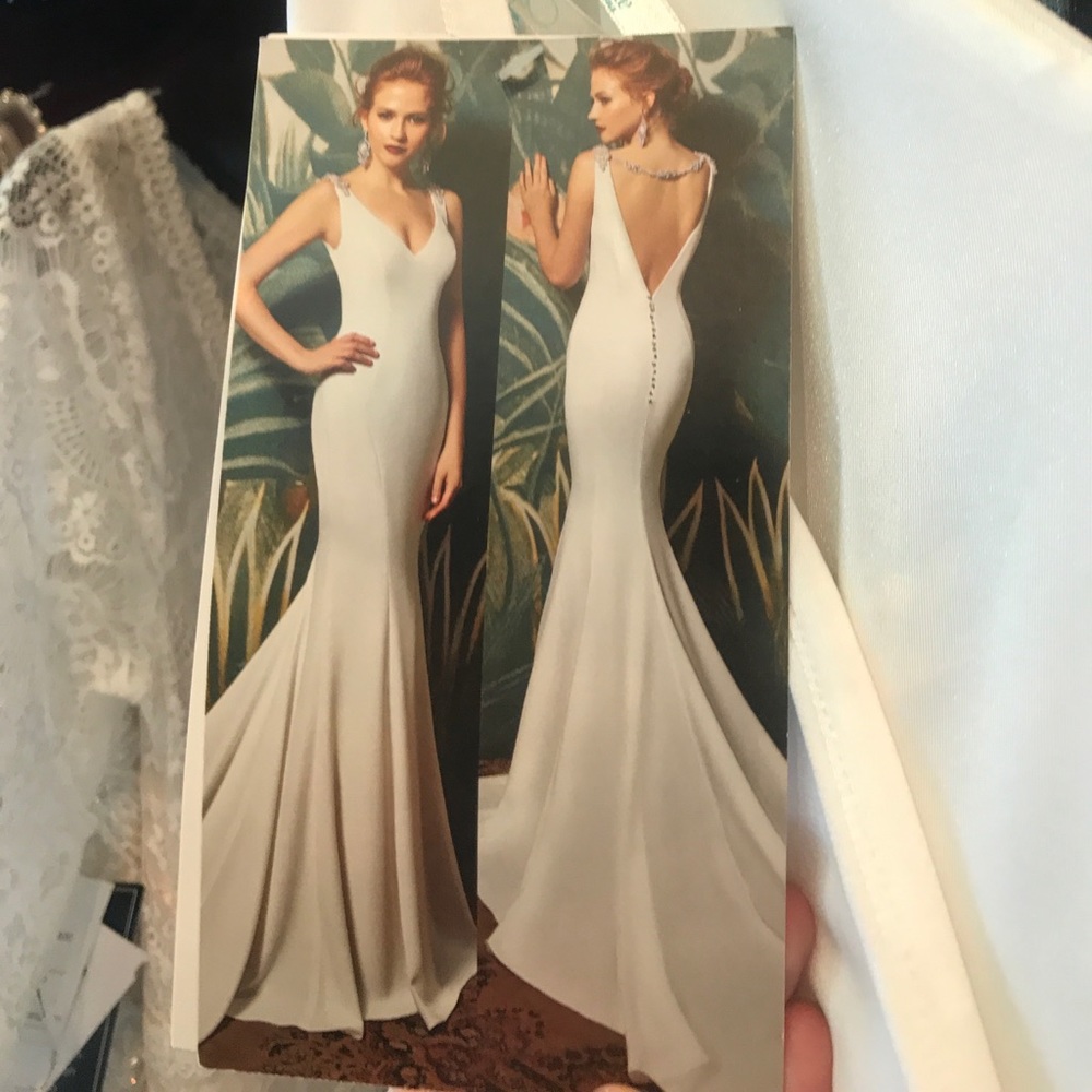 Enzoani Janine gown - Picture 8 of 8