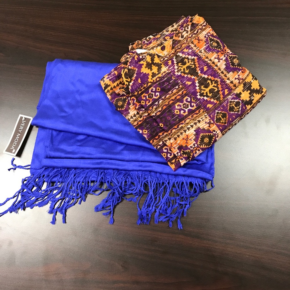 2 scarves