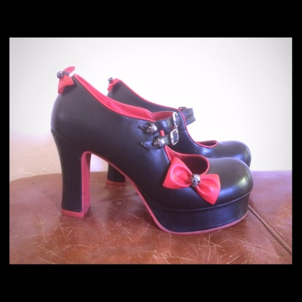 💋SALE💋TUK Black & Red Platform Shoes