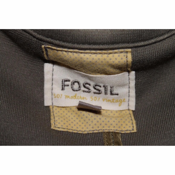 Fossil Olive Blazer (50% Modern, 50% Vintage) - Picture 3 of 3