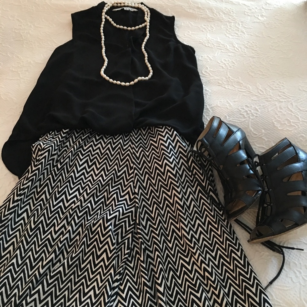 Classic Zac &Rachel Chevron Print Palazzo Pants!