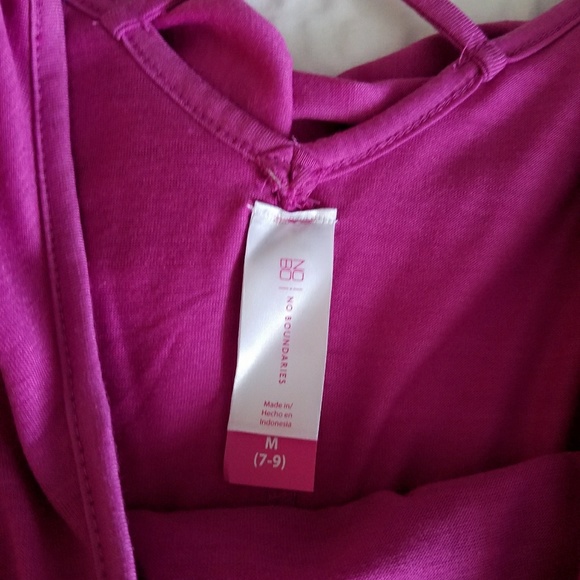 🌸 Beautiful Pink Top 🌸 - Picture 2 of 3