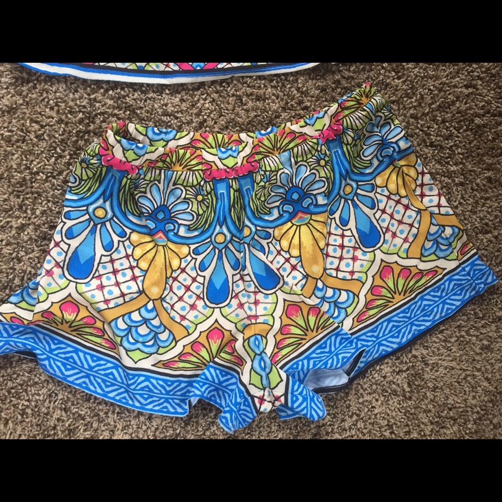 Cute 2 piece set NWOT - Picture 2 of 3