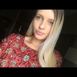 Meet your Posher, Olivia