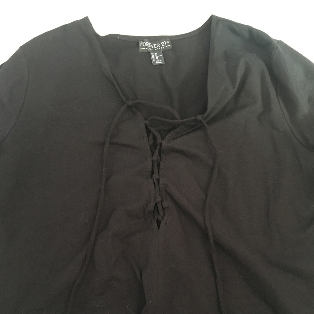 Forever 21 half sleeve shirt. NEVER WORN.