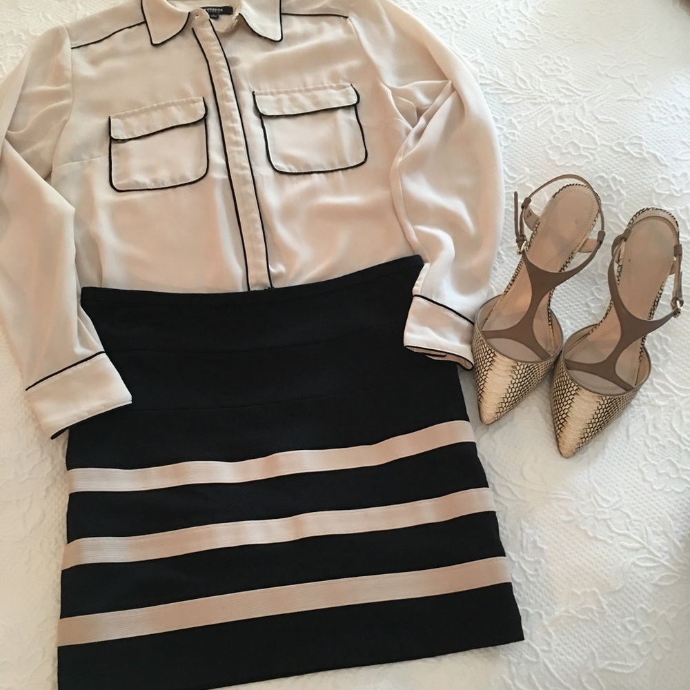 Forever 21! Stunner! Great Mini Skirt!