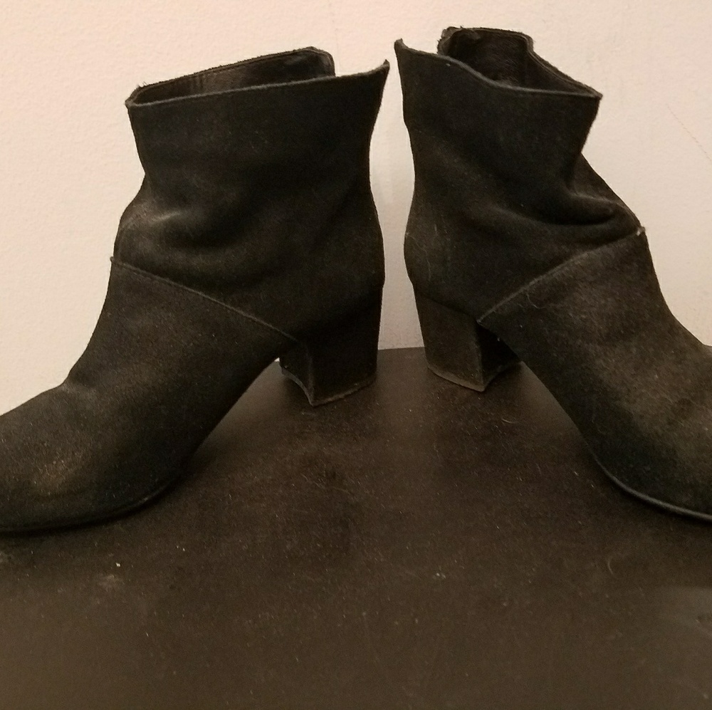 Steve Madden suede booties