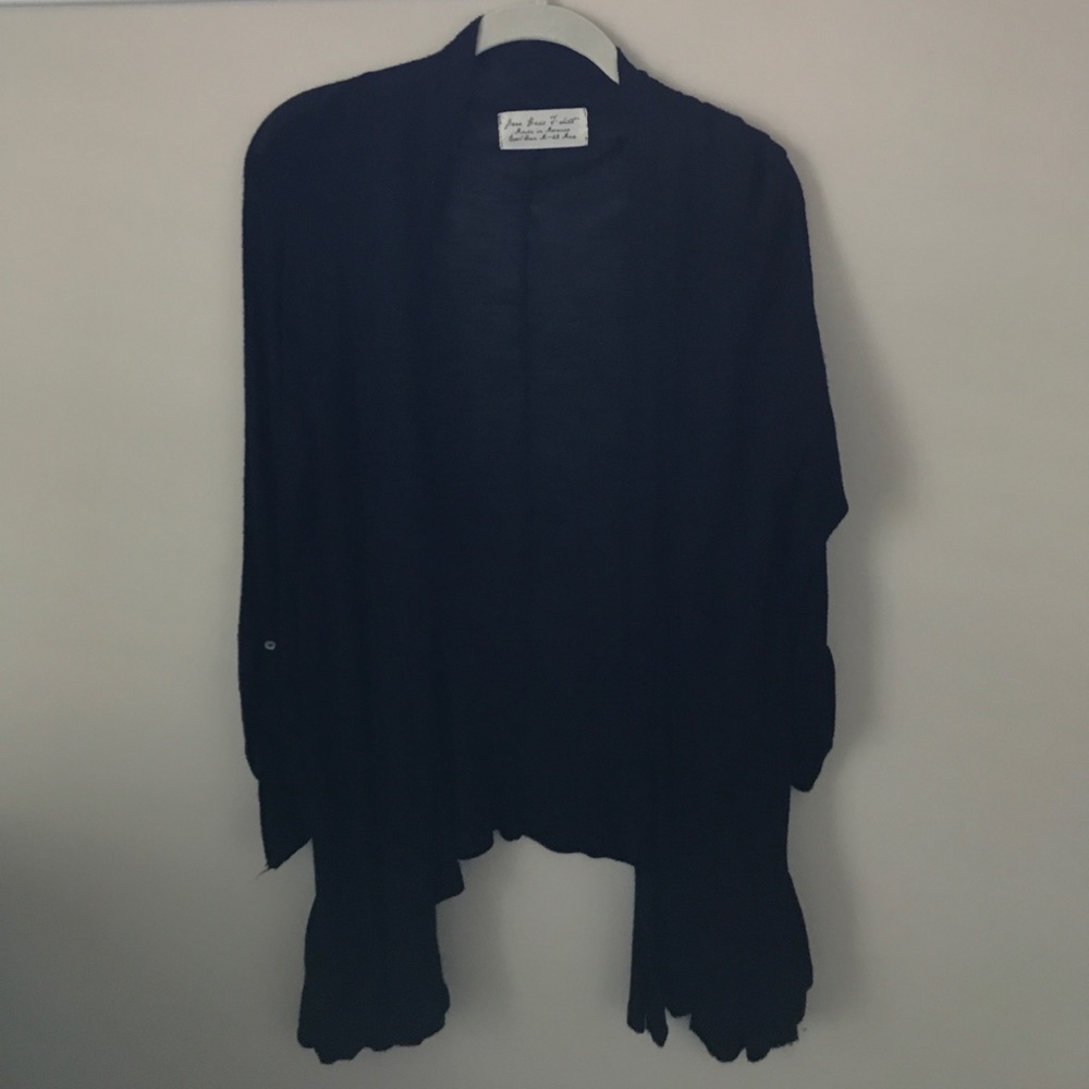 Black sweater with pockets