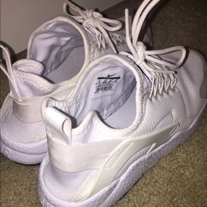 White Women's Huaraches