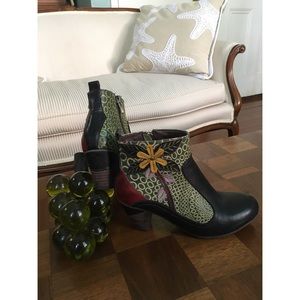 🌴L' Artiste Black Dramatic-Bm Ankle Boot🌴