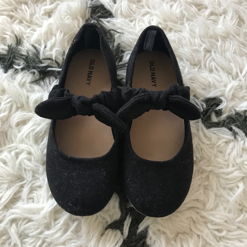 Old Navy black bow flats