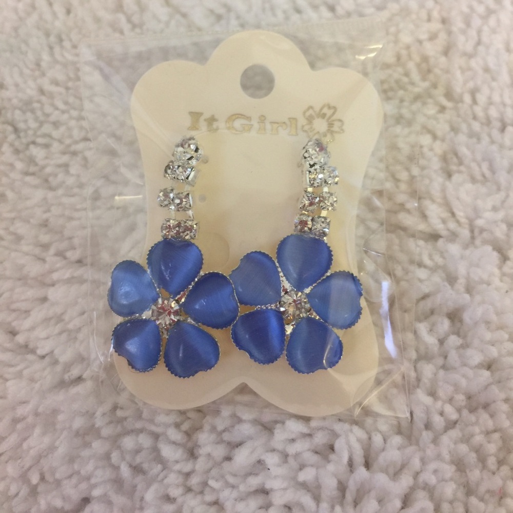Blue flower earrings