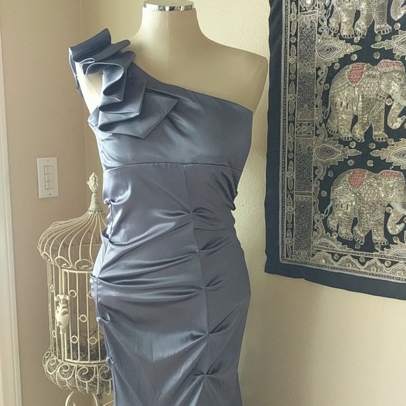 B Darlin Dresses & Skirts - B Darlin Junior's /Satin 👗