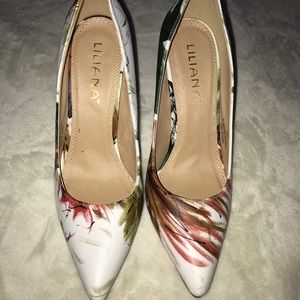Floral pumps