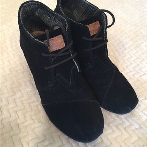 Toms wedge boots