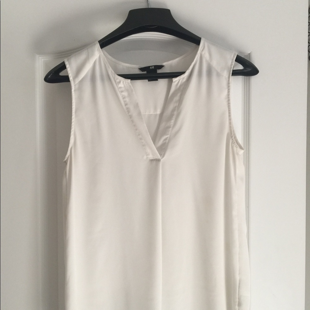 Sleeveless Blouse