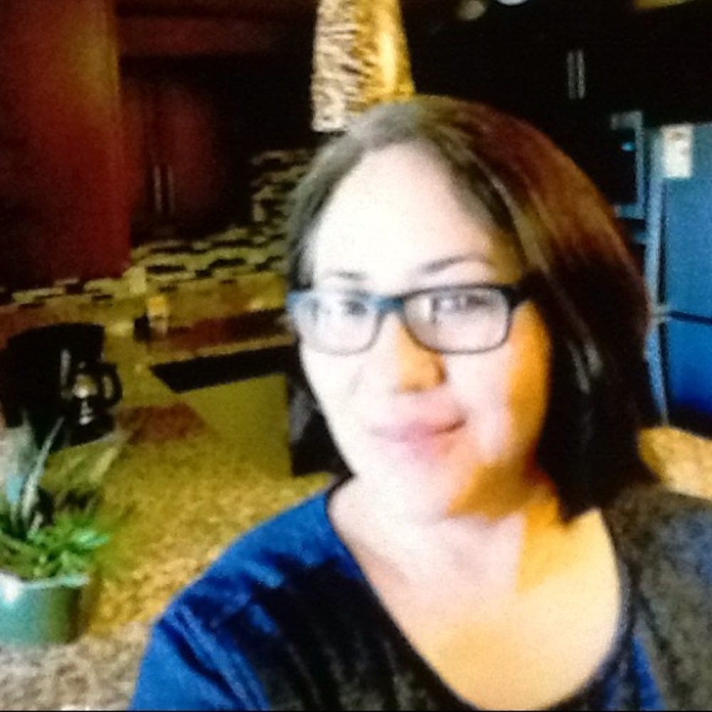 Meet your Posher, Lynda