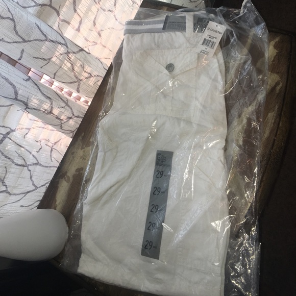 Wrong size. Never worn. Still in packaging. - Picture 4 of 5