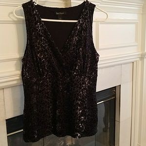 White House Black Market stretch velvet burnout