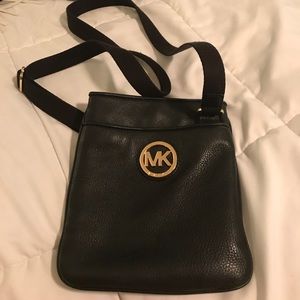 Micheal kors like new hand bag