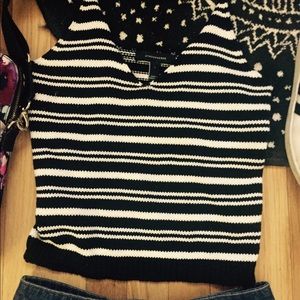 ⚡️2 for 15⚡️ Adorable Striped Crop Top