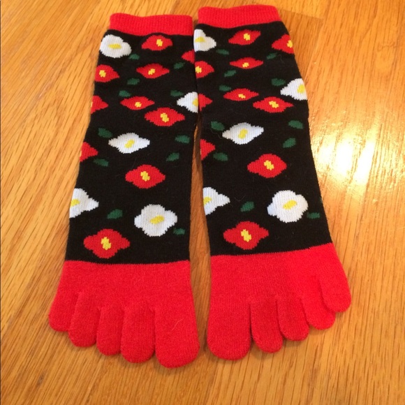 4/$15 SUPER SALE Floral Toe Socks - Picture 1 of 2