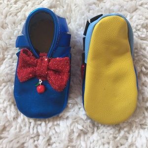 Snow White theme Moccs
