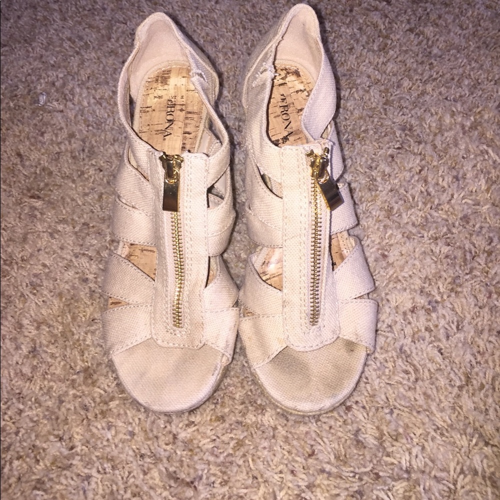 Adorable Merona Wedges