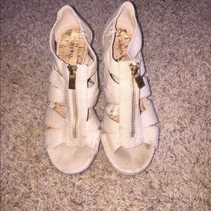 Adorable Merona Wedges