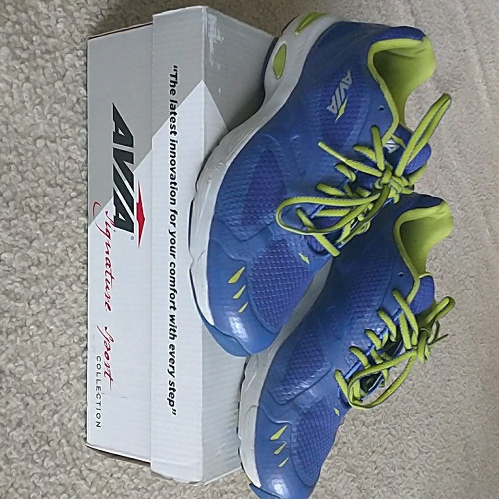 Women's running shoes