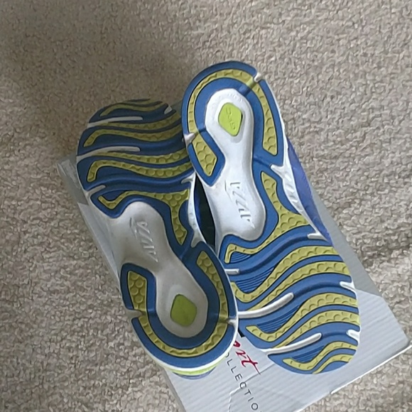 Women's running shoes - Picture 3 of 3