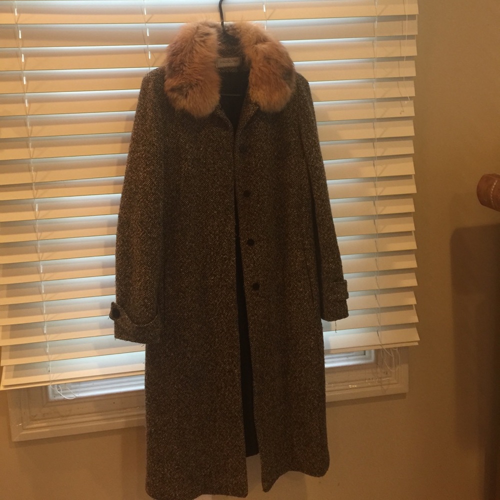 Fur neck coat by Alorna in sz M