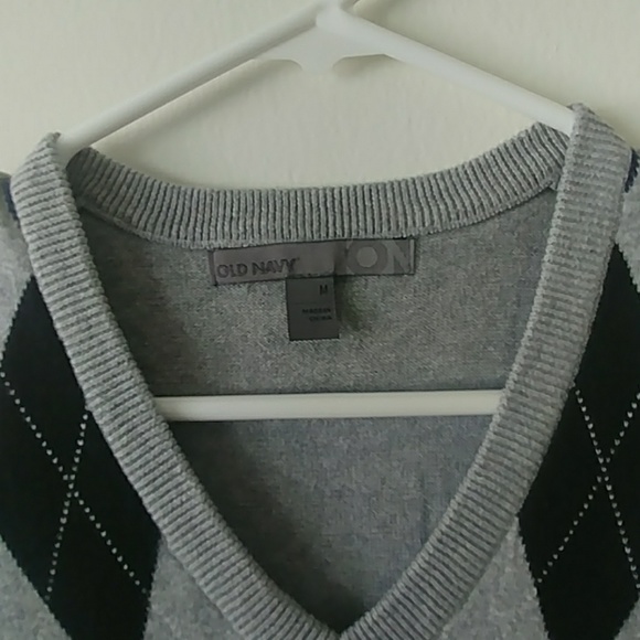 Old Navy Men Sweater - Picture 3 of 3