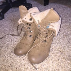 Wedged Dual Style Boots