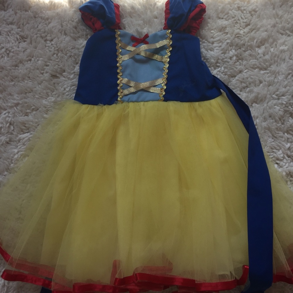 Snow White dress