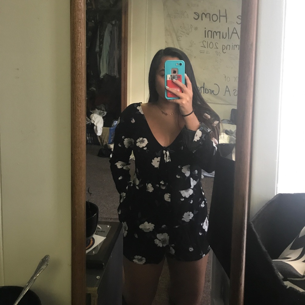 kendall & kylie floral romper 😍