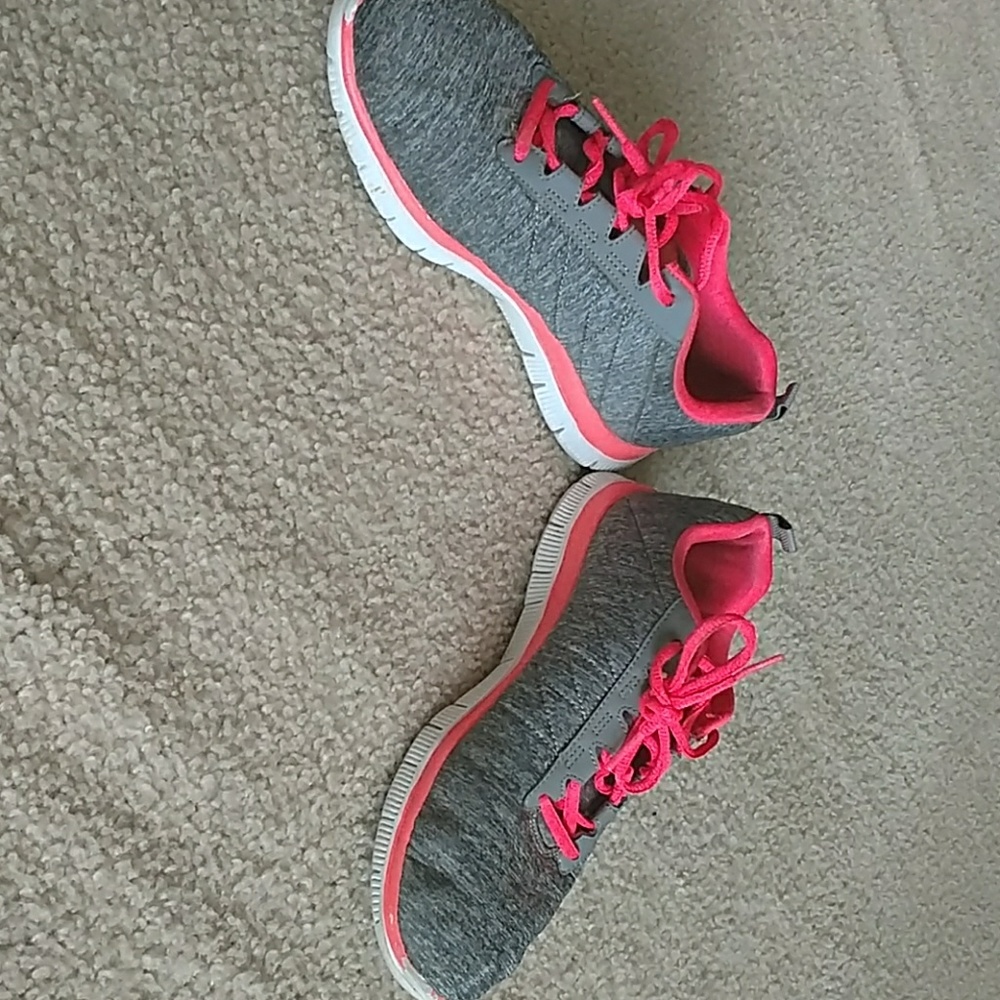 Women's athletic shoes