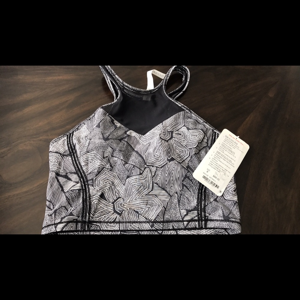Lululemon Get it om Bra size 8