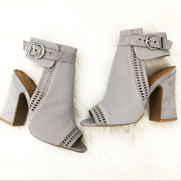 **DEFECT LAST PAIR// Grey peep toe booties😍 - Picture 2 of 7