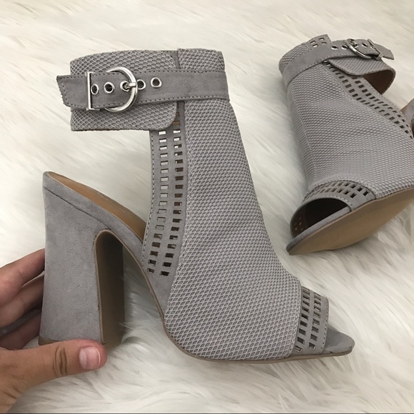**DEFECT LAST PAIR// Grey peep toe booties😍 - Picture 3 of 7